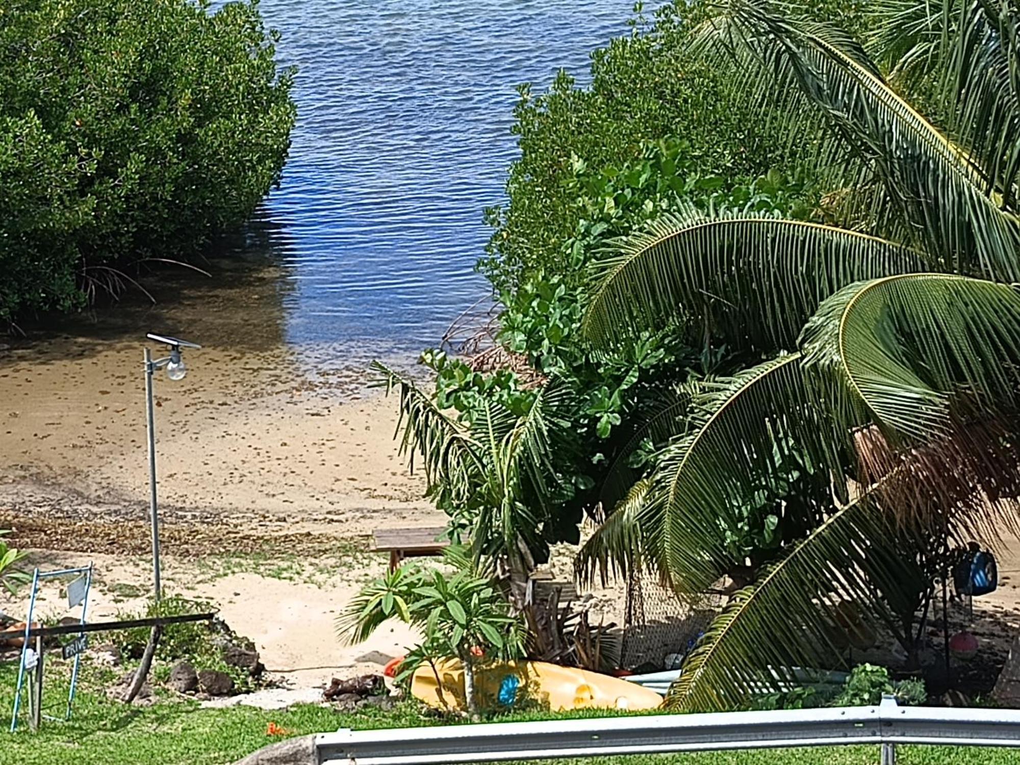 Tehuarupe Surf Studios Haapiti Exteriör bild
